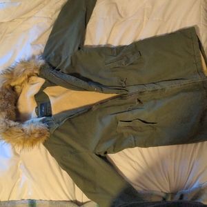 Green coat w cream fleece and faux removable fur collar by Zara (size M)